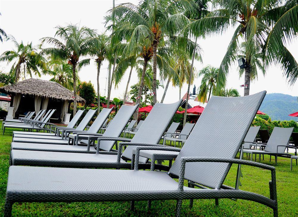 Holiday Inn Resort Penang Batu Ferringhi Zewnętrze zdjęcie